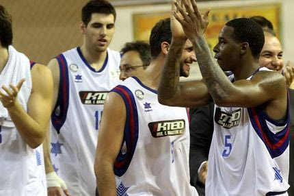 Κερδίζει την Χαλκίδα