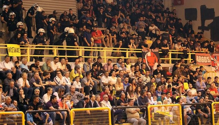 Μόνο τα διαρκείας με Ολυμπιακό