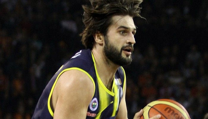 Κλέιζα για Ομπράντοβιτς και Ολυμπιακό