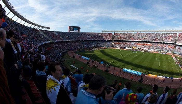 Αντίπαλοι Περουβιανοί τσακώθηκαν στο “Μονουμεντάλ”