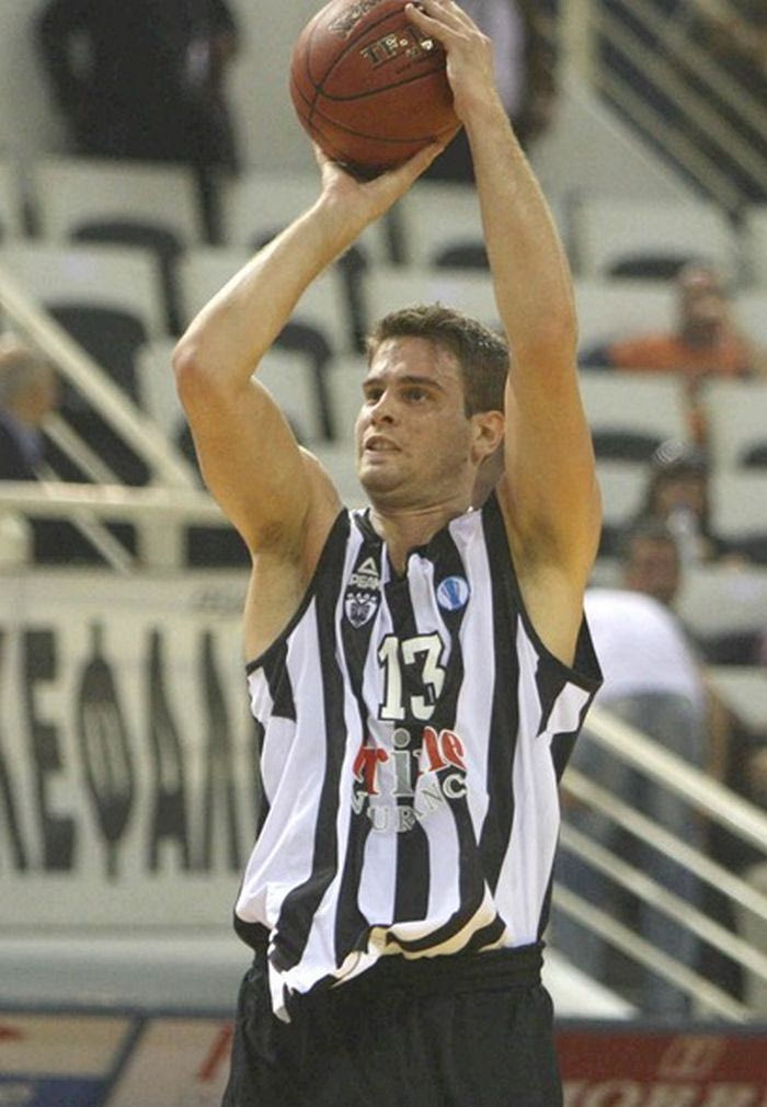 Μπόγρης: “Ομάδα που δεν σε ευνουχίζει ο ΠΑΟΚ”