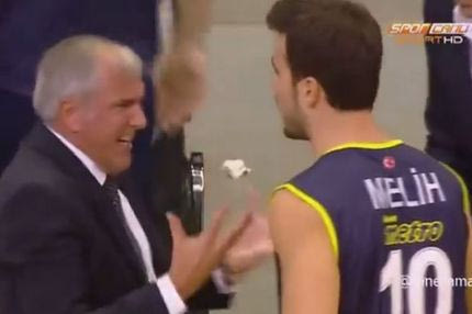 Τα “έχωσε” στον Μαχμούτογλου ο “Ζοτς”