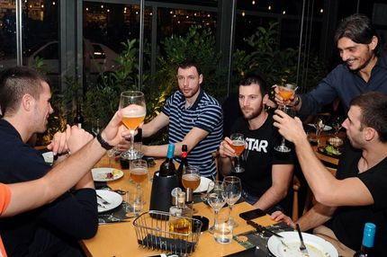 Συνέφαγαν πριν το ντέρμπι οι “πράσινοι”