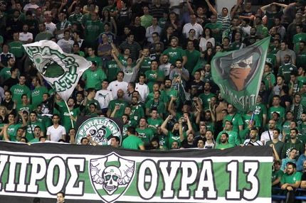 Ντου οπαδών του Παναθηναϊκού στο γήπεδο “Θ. Κολοκοτρώνης”