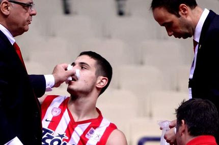 Κάταγμα ο Παπαπέτρου