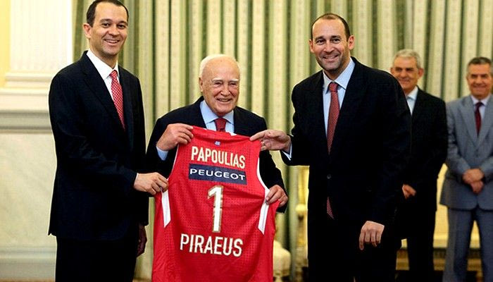 Συγχαρητήρια Παπούλια στον Ολυμπιακό