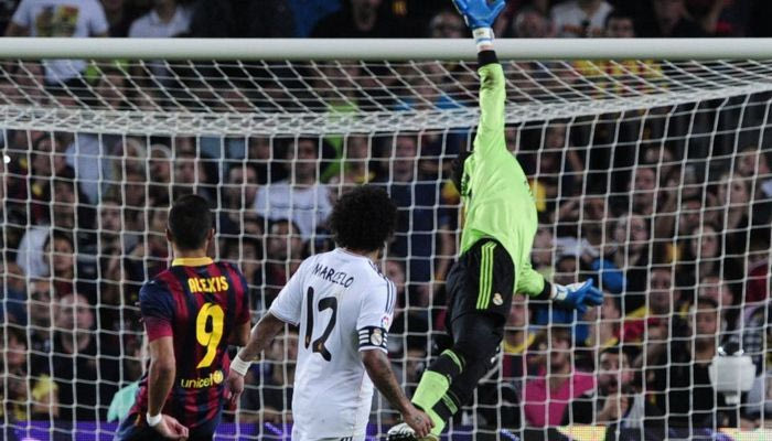 Καρέ-καρέ το τρομερό γκολ του Σάντσες