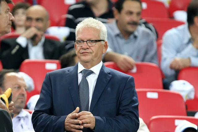 Τα είπε με τους αρχηγούς ο πρόεδρος