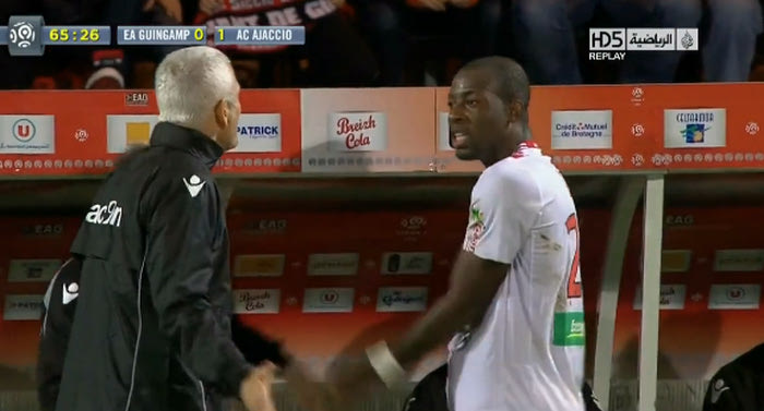 Προσποιήθηκε τον τραυματία και το πλήρωσε