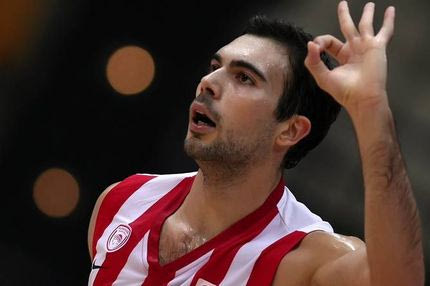 Μένει Αθήνα ο Σλούκας, σφίγγει τα δόντια ο Λοτζέσκι