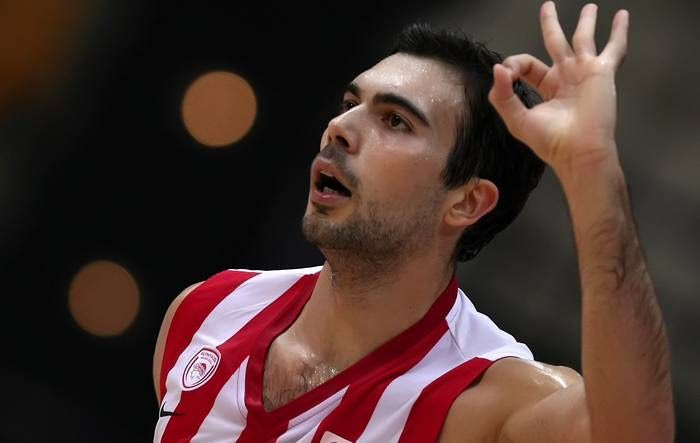 Μένει Αθήνα ο Σλούκας, σφίγγει τα δόντια ο Λοτζέσκι