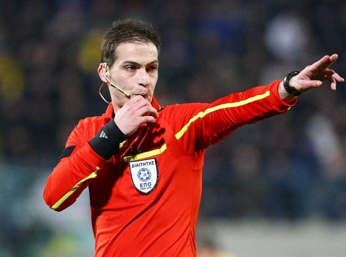 Ο Θάνος στο ΑΕΚ – Παναθηναϊκός