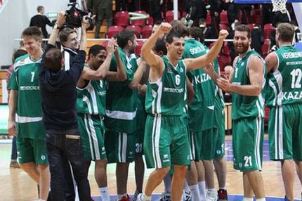 Νίκη στην εκπνοή η Ούνιξ με τρομερό τρίποντο