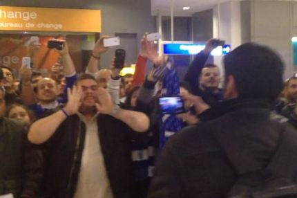 Αποθέωση για την Εθνική στην άφιξη