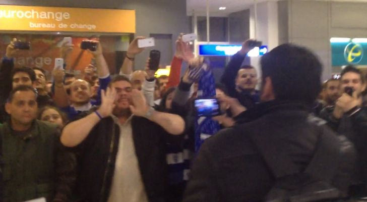 Αποθέωση για την Εθνική στην άφιξη