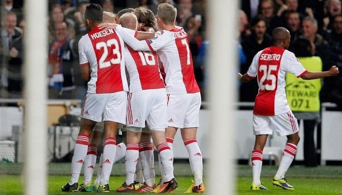 Πέρασε παρά την ήττα η Μπαρτσελόνα, πάρτι της Μίλαν στην Γλασκώβη