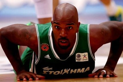 Εκτός ο Κάρι λόγω ίωσης