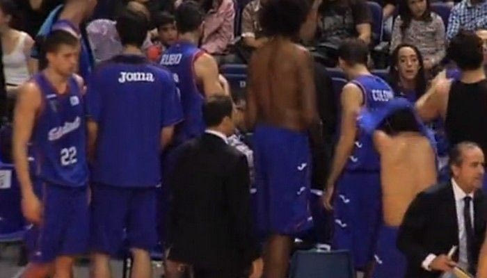 Αλλαγή χορηγού εν ώρα αγώνα