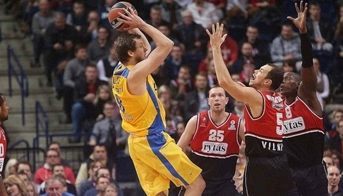 Διπλό στα 3” για τη Μακάμπι, άλωσε τη Βιτόρια ο Αστέρας