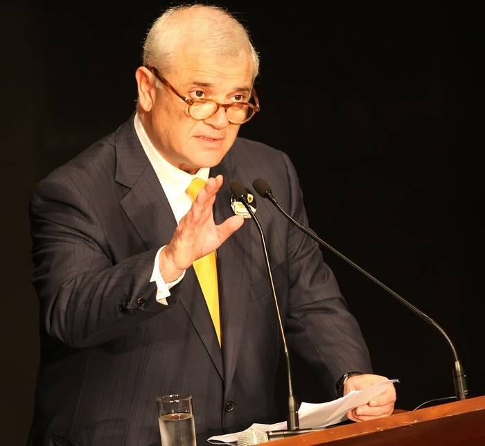 Συνεργασία στα σκαριά με Άουγκσμπουργκ