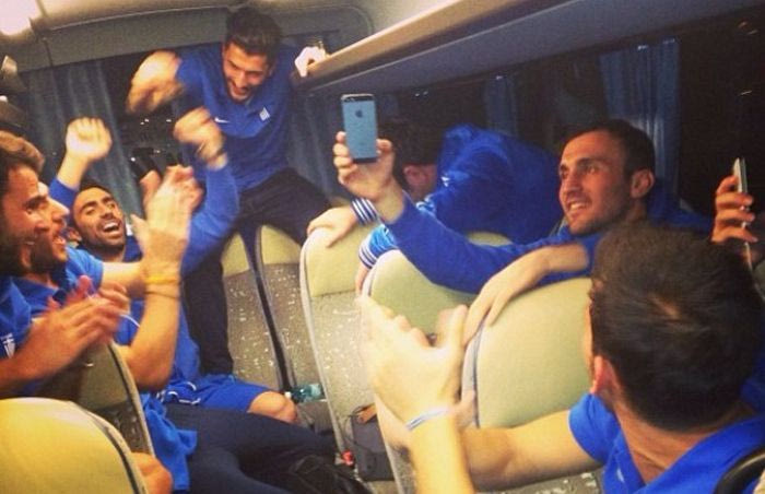 Μια “τρελή” πτήση με Μανωλά και Τζαβέλλα