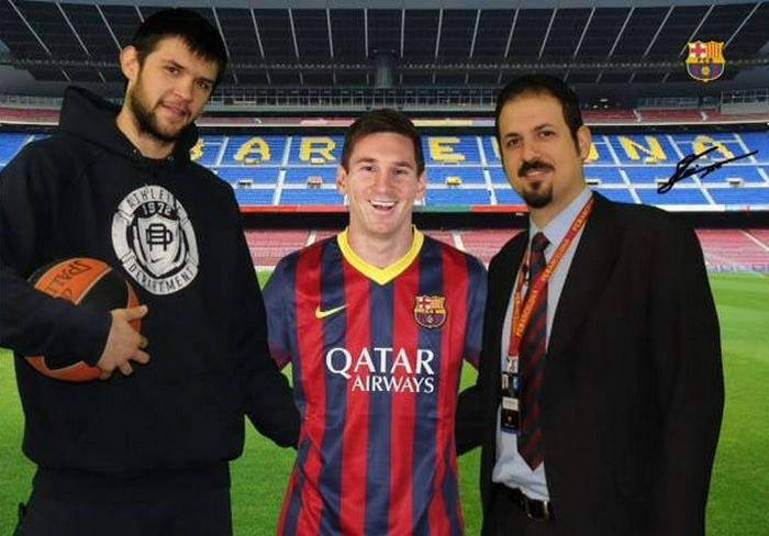 Ο Κώστας Παπανικολάου στο μουσείο της Μπαρτσελόνα