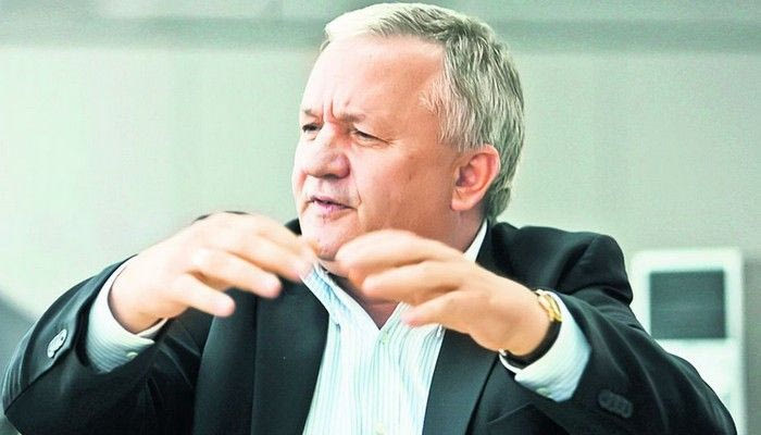 “Γκολ-οφσάιντ στο 10′ και μετά τα λέμε Έλληνες”