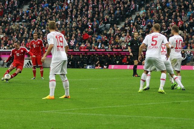 12η αγ.: Η Μπάγερν κατέρριψε το ρεκόρ, ο Όλιτς κατέρριψε την Ντόρτμουντ