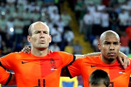 Νοκ άουτ Ρόμπεν και Ντε Γιονγκ