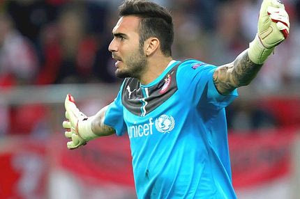 Μόνος μου και όλοι σας!