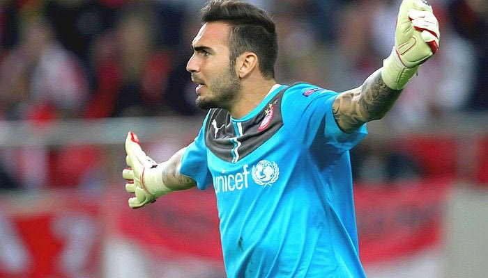 Μόνος μου και όλοι σας!