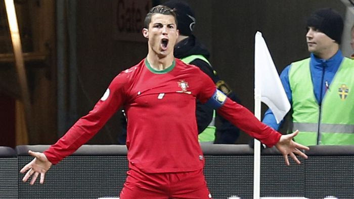 CR7: Από τους λυγμούς στις υποκλίσεις