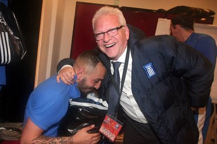 Σαρρής: “Πιστεύω πως θα μείνει ο Σάντος”