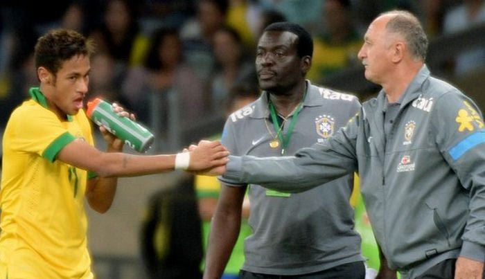 Σκολάρι: “Μεταξύ των κορυφαίων ο Νεϊμάρ”