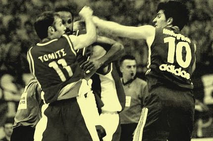 Όταν οι μπασκετμπολίστες παίζουν μποξ (videos)