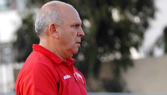 Ανέλαβε ο Βαζάκας