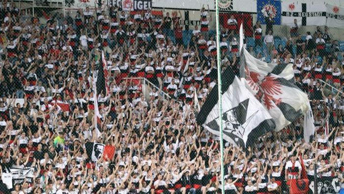 Δέχτηκαν επίθεση φίλαθλοι του ΑΠΟΕΛ – 13 συλλήψεις Γερμανών