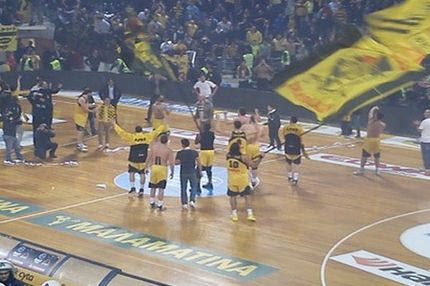 “Καθήκον να ξαναγράψουμε ιστορία”