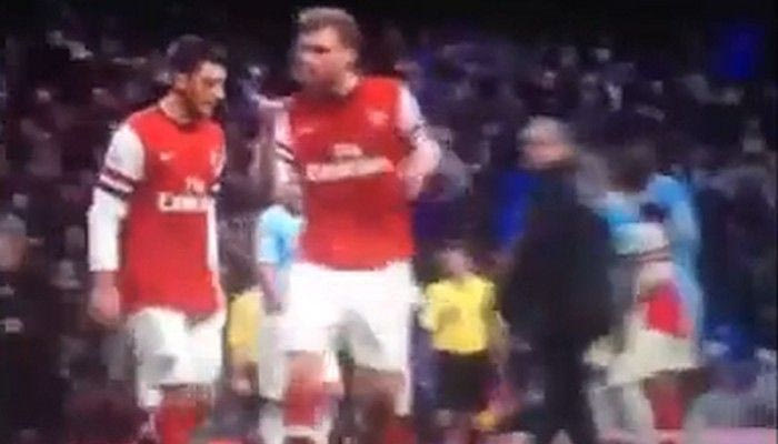 Ο Μερτεζάκερ βάζει τις φωνές στον Εζίλ