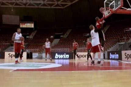 Το έριξαν στο μπάσκετ οι ποδοσφαιριστές της Μπάγερν