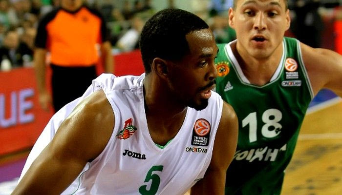 ΜVP Νοεμβρίου ο Μπράουν