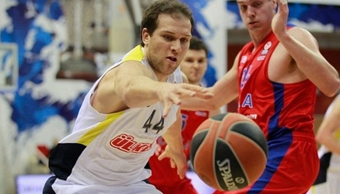 Φουλ για πρωτιά η Φενέρμπαχτσε, γλίτωσε η Μπαρτσελόνα