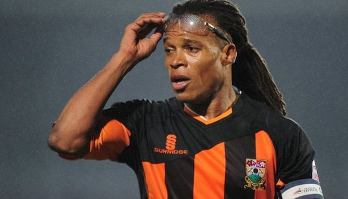 Μόνο προπονητής ο Ντάβιντς