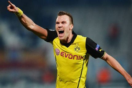 Θρίλερ με χάπι εντ για την Ντόρτμουντ, στο Europa η Νάπολι