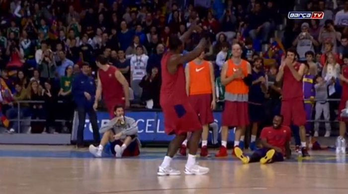 Ο Ντόρσεϊ χορεύει Μάικλ Τζάκσον