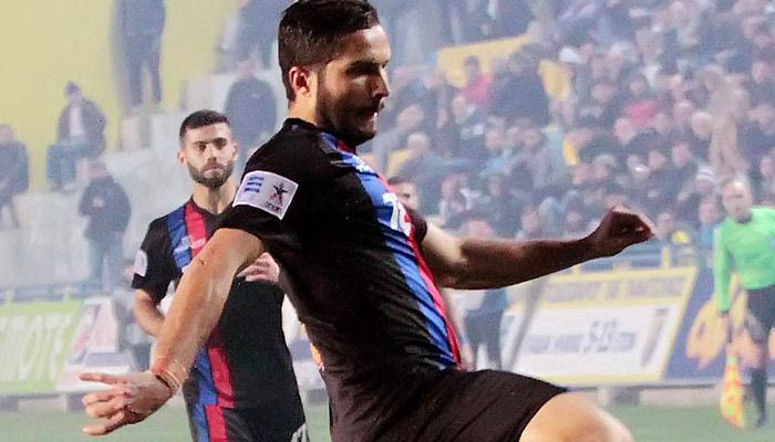Στέλνει εξώδικο ο Κουλουχέρης
