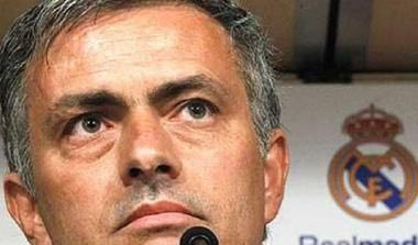 Αγνωστος επιχείρησε να μαχαιρώσει τον Μουρίνιο!