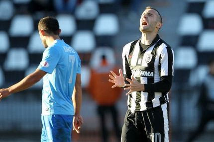 Λείπει το εύκολο γκολ