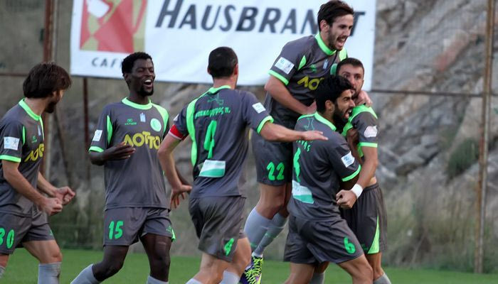 Με τις ακαδημίες στη “γιορτή”