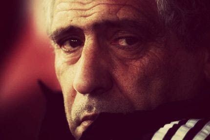 Λογικά, θα σκέφτεται την παραίτηση ο Σάντος…